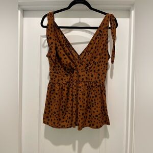 *CUTE SLEEVELESS PEPLUM TOP*